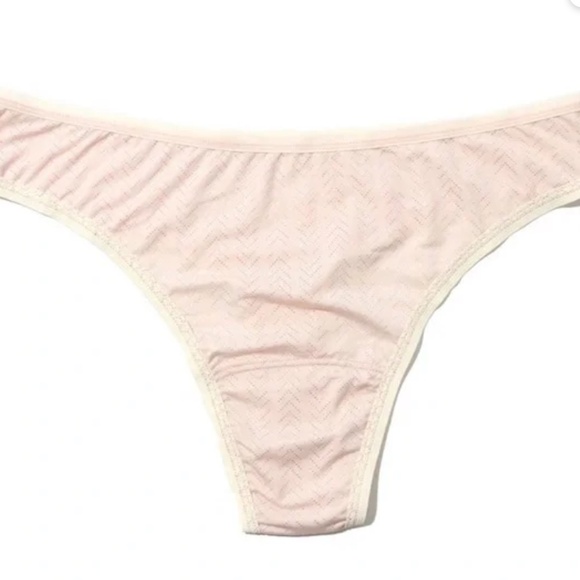 Hanky Panky Women's Movecalm Natural Rise Thong, Large NWT - Picture 1 of 3